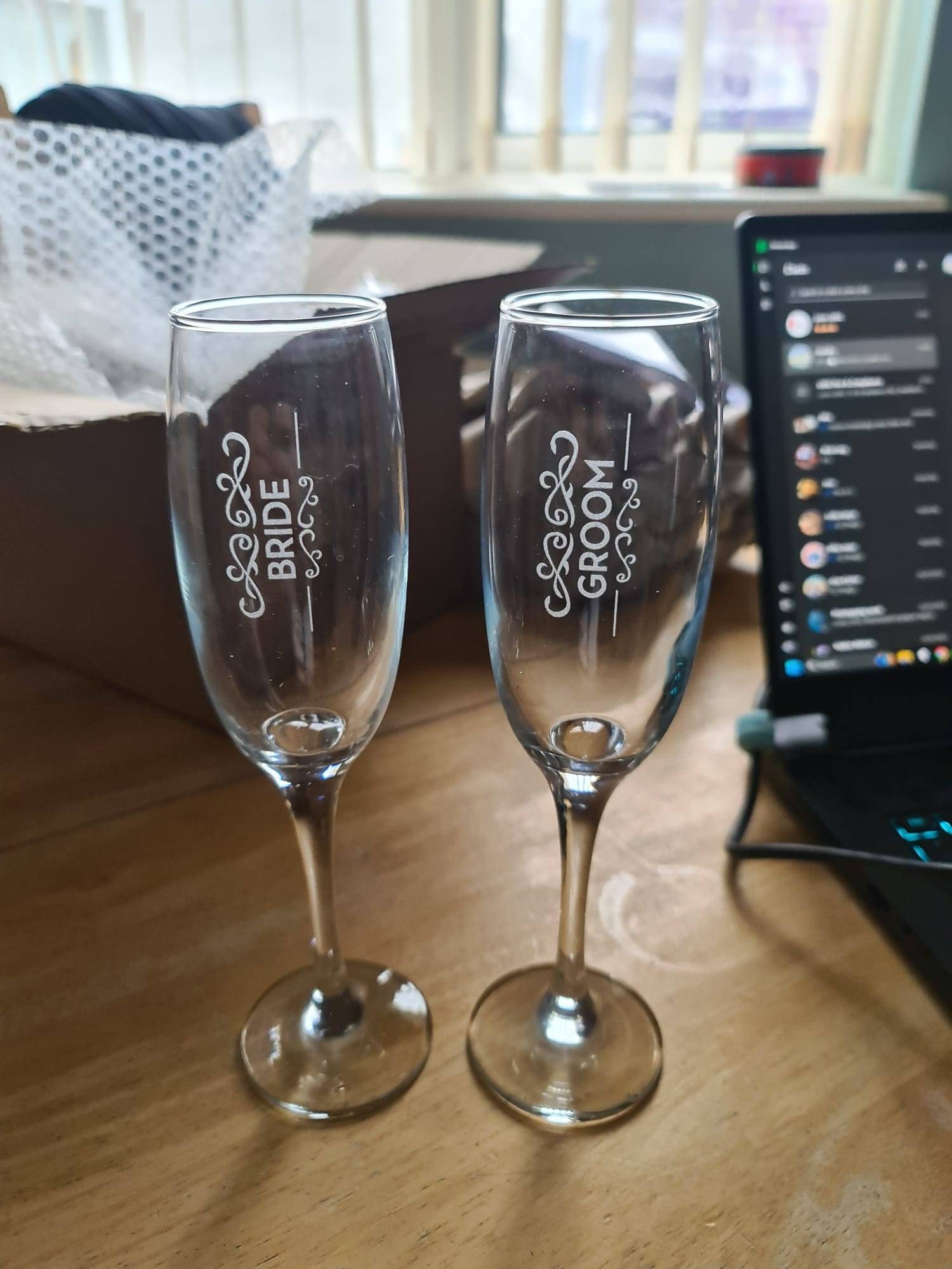 Personalisiertes Glas, mehrere Designs und Glasarten – Weinglas, Pint und Bierglas, Whisky, Champagner, Gin, Latte – gravierte personalisierte Geschenke