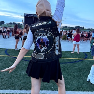 Kaitlyn added a photo of their purchase