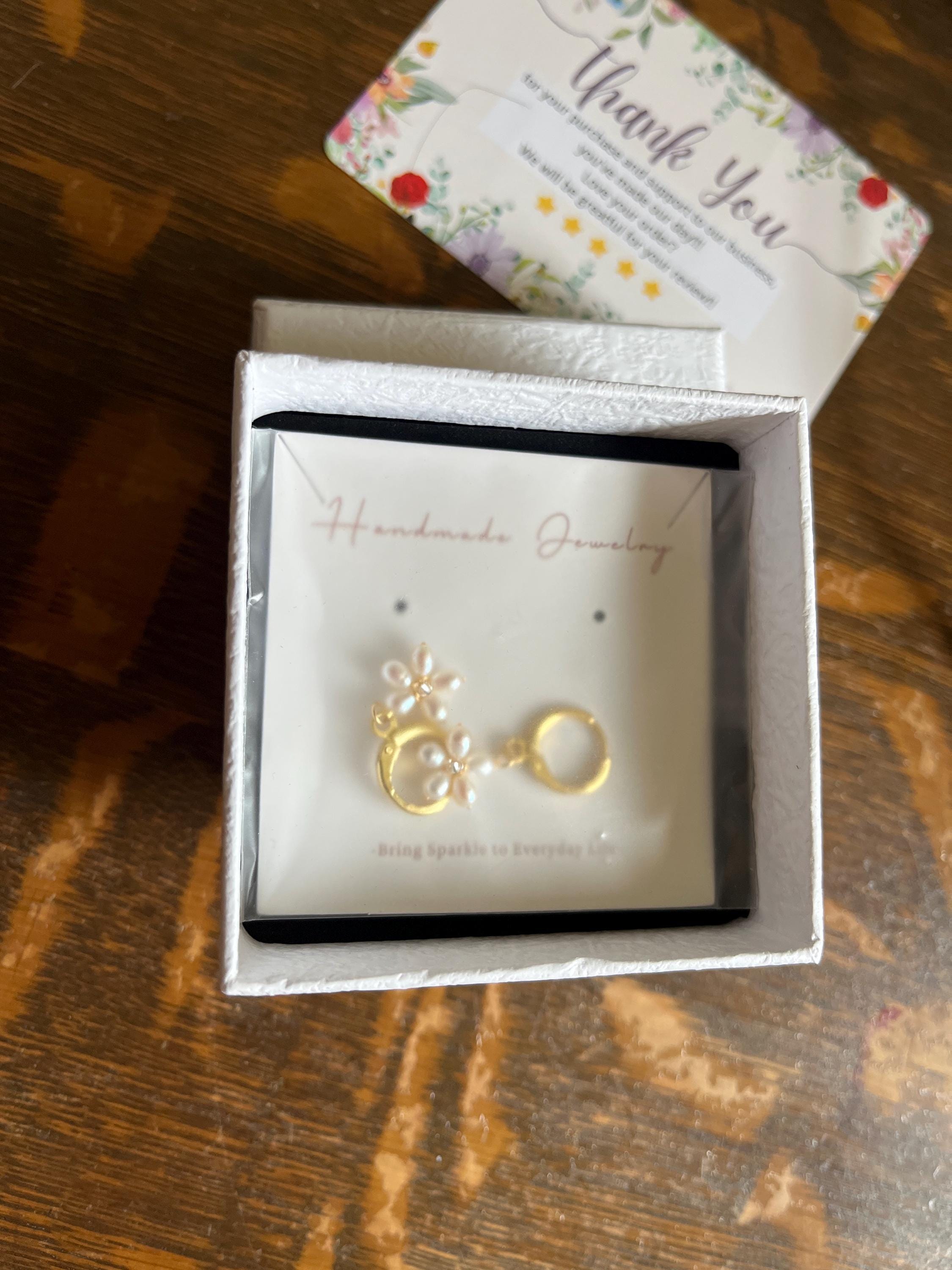 Freshwater Pearl Earrings,Dainty Flower Hoop Earrings,Daisy Pearl Earrings,Pearl Bracelet,Bridal Earrings,Wedding Earrings,Pearl Jewelry Set