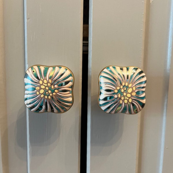 G Decor Milano Signature Series Handmade Elegant Ceramic Knob Door