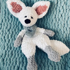 かぎ針編みのフェネックギツネのぬいぐるみパターン：あみぐるみ