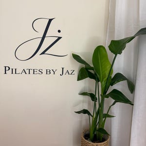 Jazmina added a photo of their purchase