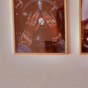 Jacquisha added a photo of their purchase