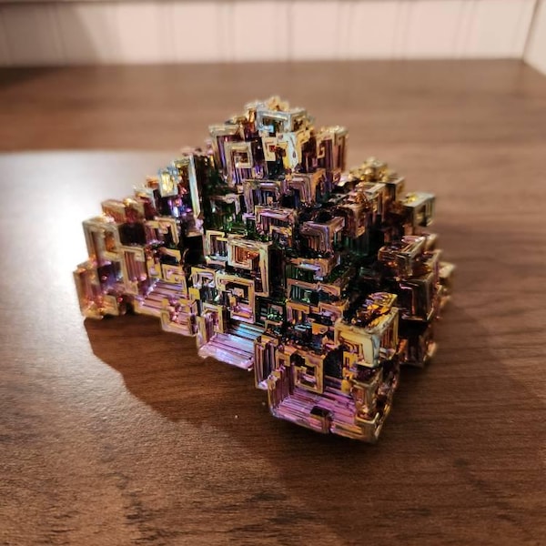 It's shopping season! 🎁 We have THOUSANDS of items to choose from. ☆Amethyst ☆Quartz ☆Fossils ☆Gemstone Trees ☆Onyx items and figurines ☆A huge assortment of minerals from around the world ☆Souvenir