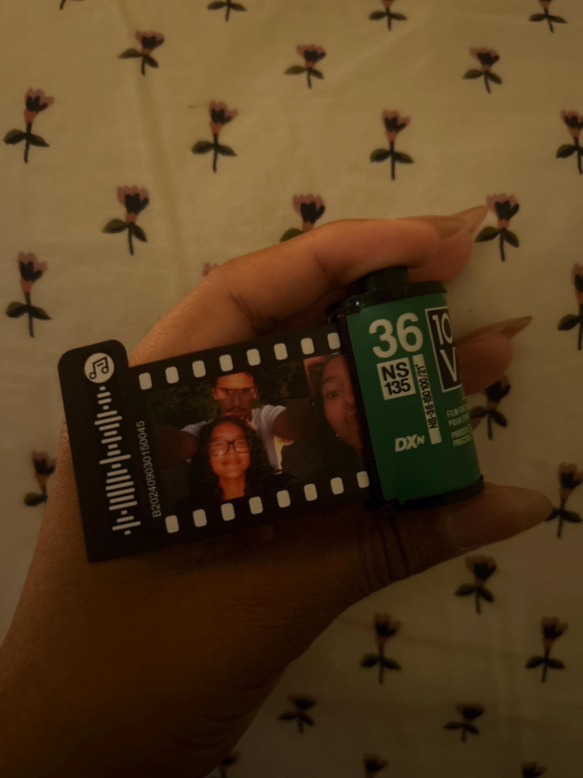 Customizable Film Photo Keychain with Music Code ,Personalize with 5-15 Photos,Camera Roll Gift,Gift for Boyfriend, Family , Memory Gift