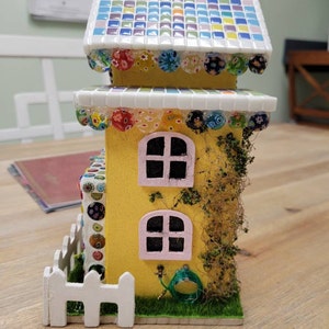 Melody Jane Puppenhaus Zubehör 1:24 – Gartenschlauch Mit Wandmontage, Für Miniatur-Garten