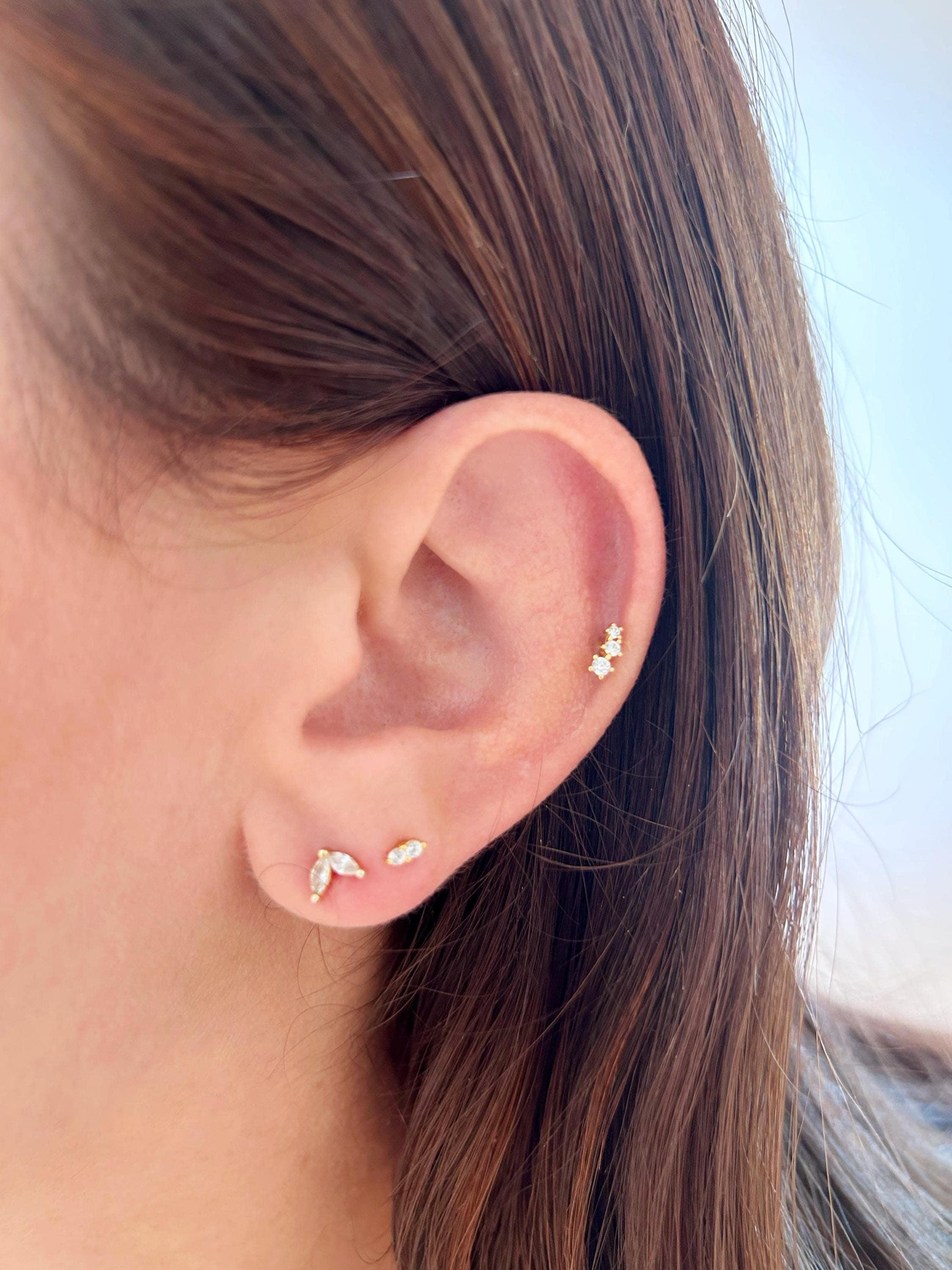 18G/16G Tiny Gold Climber Cartilage Earring • tragus stud • conch earring • tragus • helix • cartilage piercing • minimalist • FLAT BACK