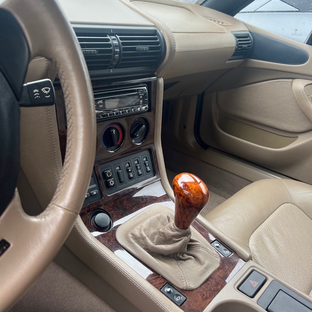 BMW (1982-2022) Maple Burl Wood Gear Shift Knob for E30 E32 E34