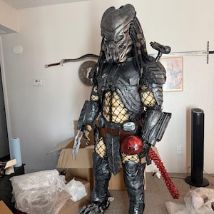 Predator Celtic Cosplay Costume - Etsy 日本