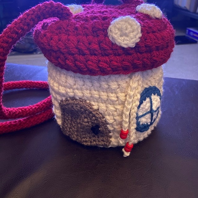 Mushroom Bag Crochet Kit — byGoldenberry