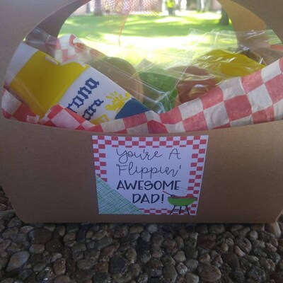You're A Flippin' Awesome Dad Printable Happy Father's Day Gift Tag BBQ ...