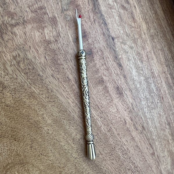 Metal Engraved Seam Ripper • Sewing Tool • Vintage Style Gift for ...
