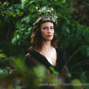 Handmade Forest Crown with real moss Custom Forest King Twig Crown: Moss & Lichen Fae Costume - Etsy main image 4