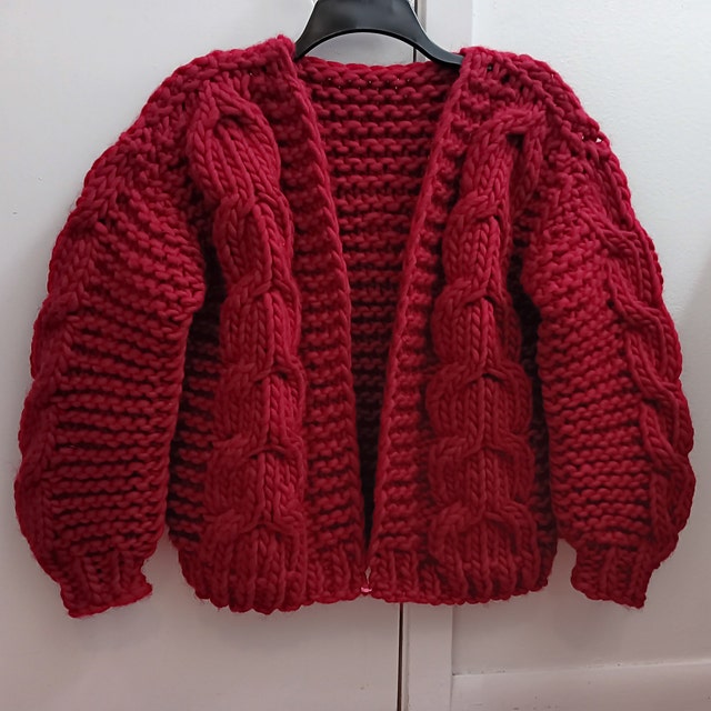 Chunky Cardigan Knitting Pattern by ESNQ Knit | Cable Knit Chunky Cardigan Knitting Pattern by ESNQ Knit | Cable Knit