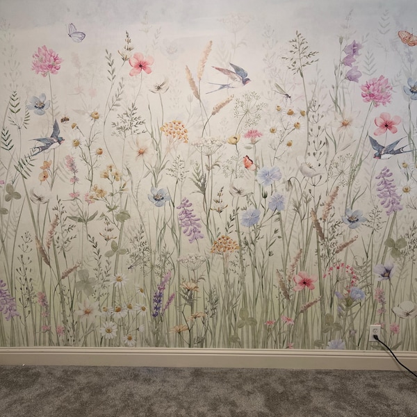 Elegant Wildflower Meadow Wallpaper | Botanical Garden Floral Nursery ...