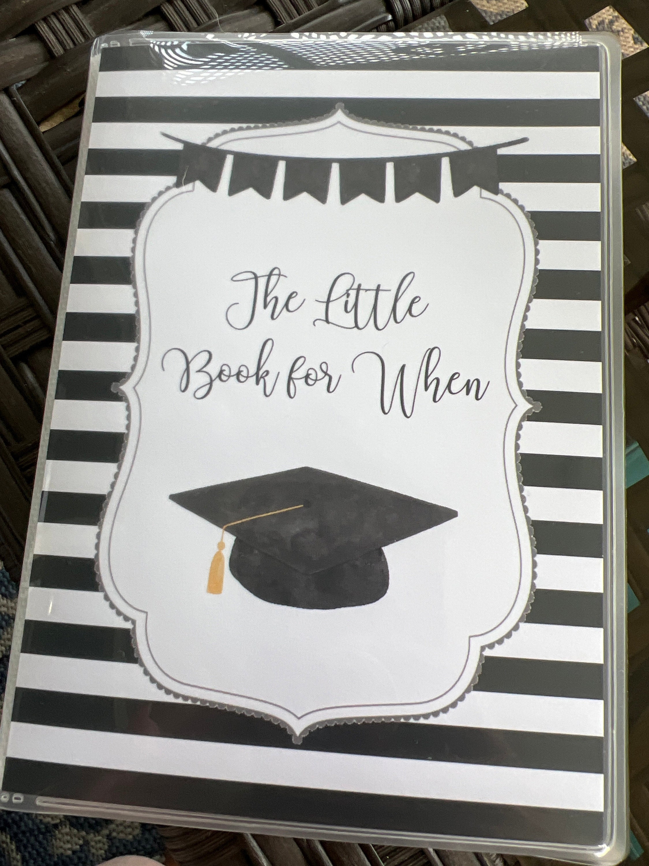 Graduation Gift Card Book, 4x6 Graduation Gift Card Holder, Birthday Gift for Teenagers, College Gift, Build Your Own BYO Gift Card Book