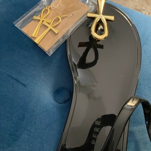 Robin added a photo of their purchase