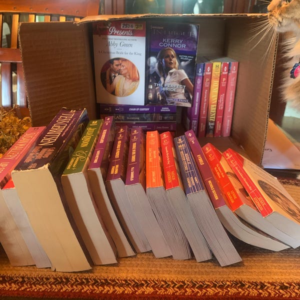 10 Pounds of Books Random Lot FREE SHIPPING You Pick Genre Random Lot ...