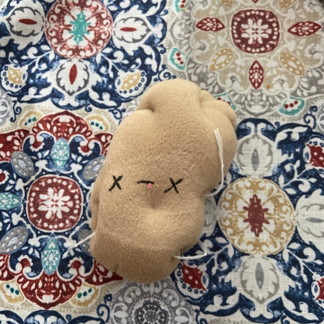 DanceeMangoo Potato Plush Pillow, Cute Sad Potato Plush, Funny Food Stuffed  Plushie Pillow,Soft Plush Doll Room Decor(18'', Brown) 