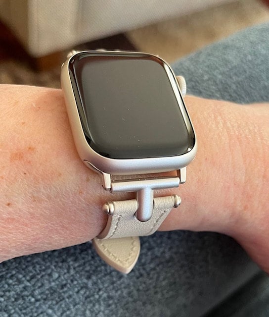 Leather Band for Apple Watch Band Women 38mm 40mm 41mm 42mm 44mm 45mm 49mm with Metal Buckle for iWatch Bands Ultra SE Series 9 8 7 6 5 4 3