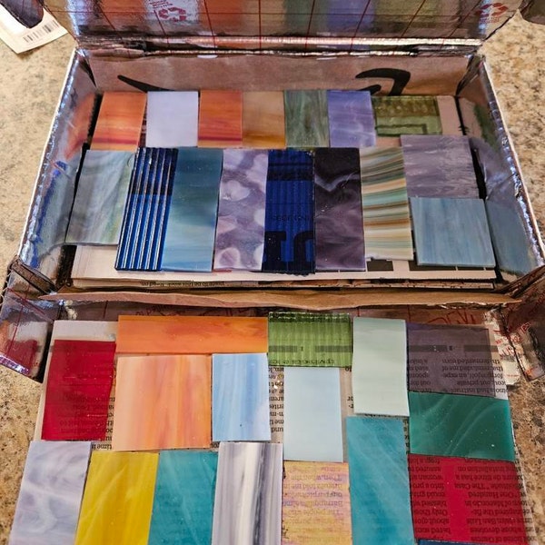 Utopz Retro Stained Glass Business Card Holder, Name Card Display