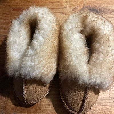 Genuine Handcrafted LADIES Sheepskin Slippers....ladies.small. Medium ...