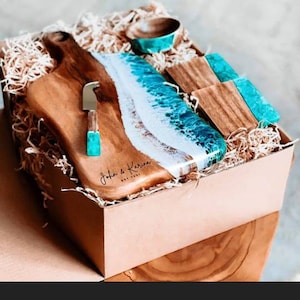 Teresia added a photo of their purchase