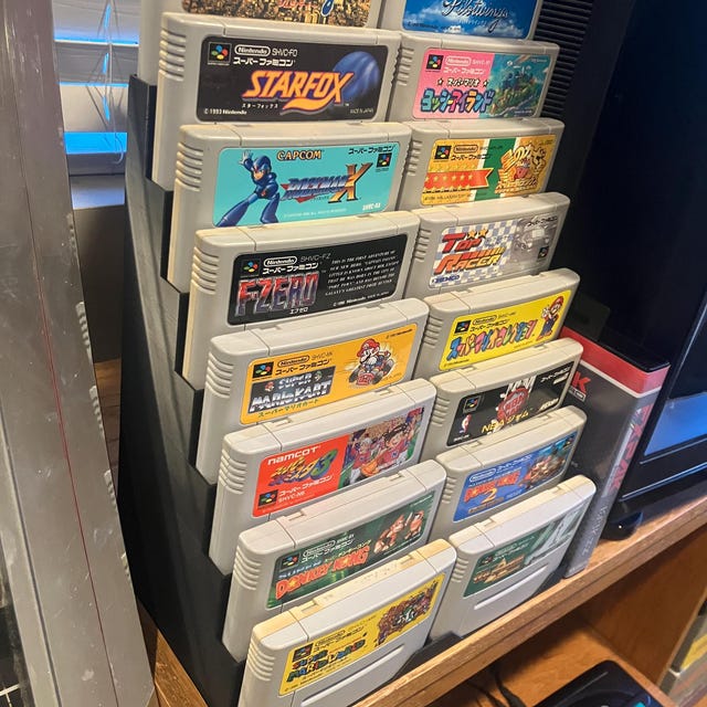 スーパーファミコン用ゲームカートリッジディスプレイ（1～16個