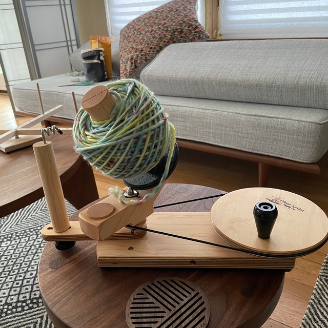 Maple Jumbo Yarn Ball Winder