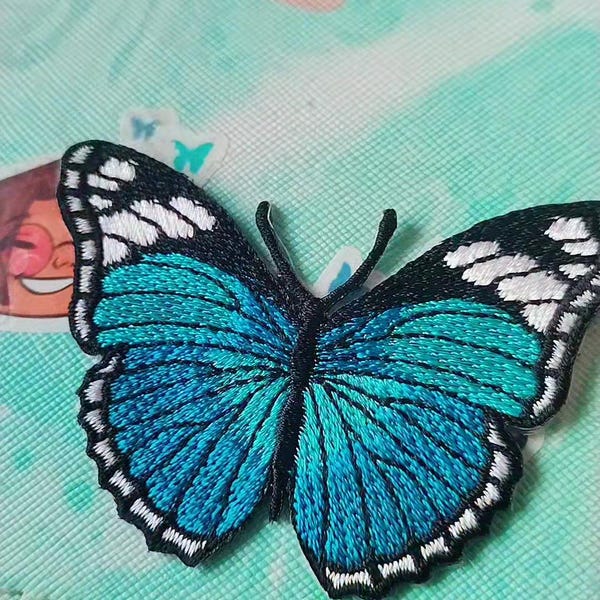 Patch Ricamata Farfalla Turchese Blu Da Stirare/Cucire - 7,4 X 4,8 Cm Per Giacca Jeans, Borsa E Zaino