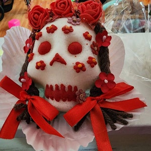 Traditional Real Sugar Skull, Braided Calavera, Day of the dead sugar skull, Calavera con trensa, sugar skull, calavera de azucar