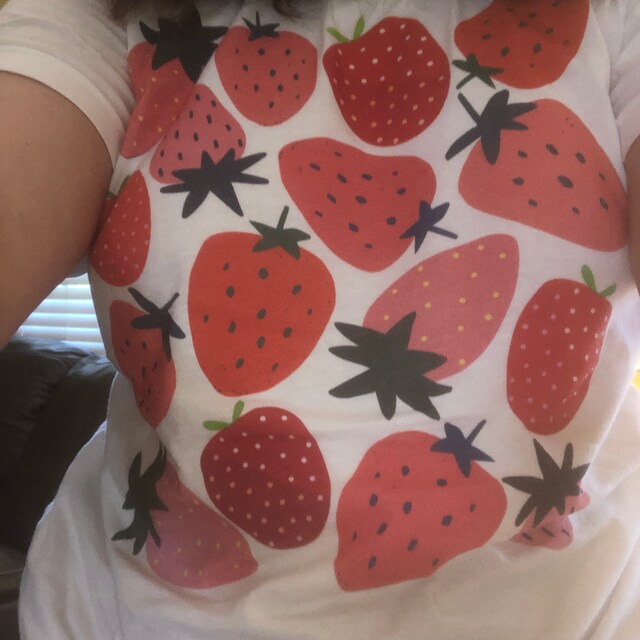 トップス R&D.M.Co- HAND PICKED STRAWBERRY TEE Amazon.com: California Strawberry Farm Hand Picked