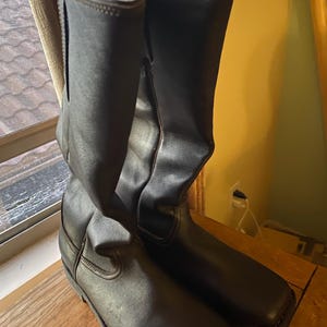 Lee added a photo of their purchase