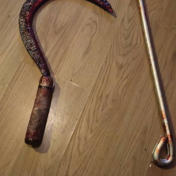 Rubber Johnnies Hand-Painted Bloody Woodcutter Axe Prop - 79cm Halloween