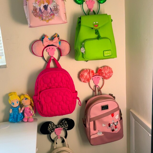 Disney Loungefly 浮き輪デザイン ヘアバンド Loungefly Pastel Orange Bird Backpack and Ear Headband Now
