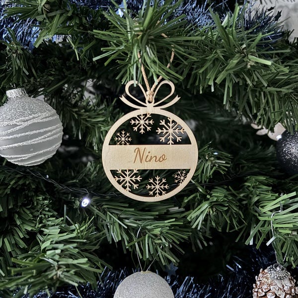 Boules De Noël Personnalisables 2025 - Bonhomme De Neige Avec Prénoms Famille - Décoration Sapin Personnalisée - Cadeau Unique - 12