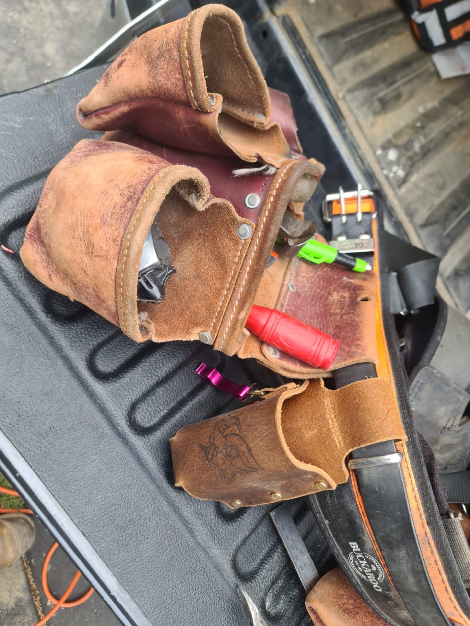 Personalized thick full grain leather beer holster , distressed leather cowboy holster bottle belt holder - Z07-L05BRH