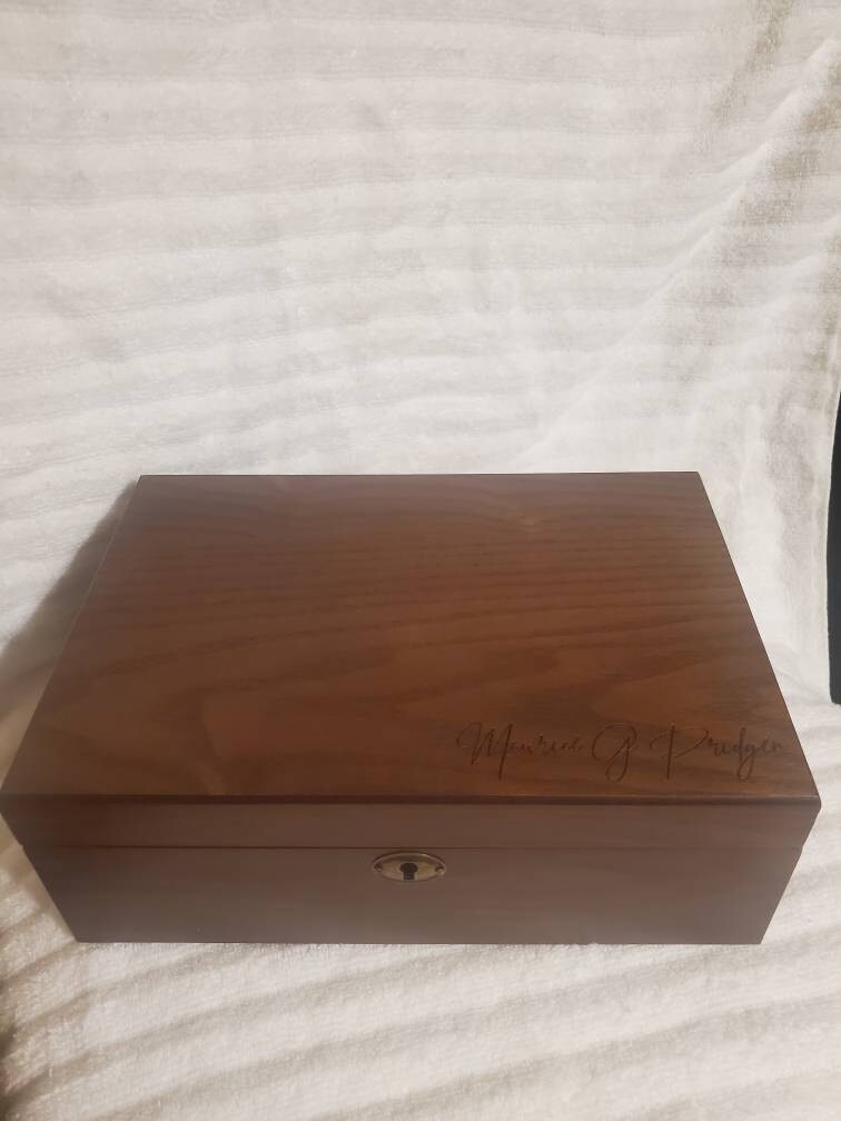 Watch Case with Key and Lock for Men, Personalized Watch Box, Engraved Wooden Watch Case, Mens Gift, Gift for Dad, Anniversary Gift