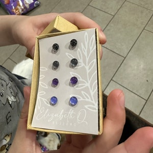 Taylor added a photo of their purchase