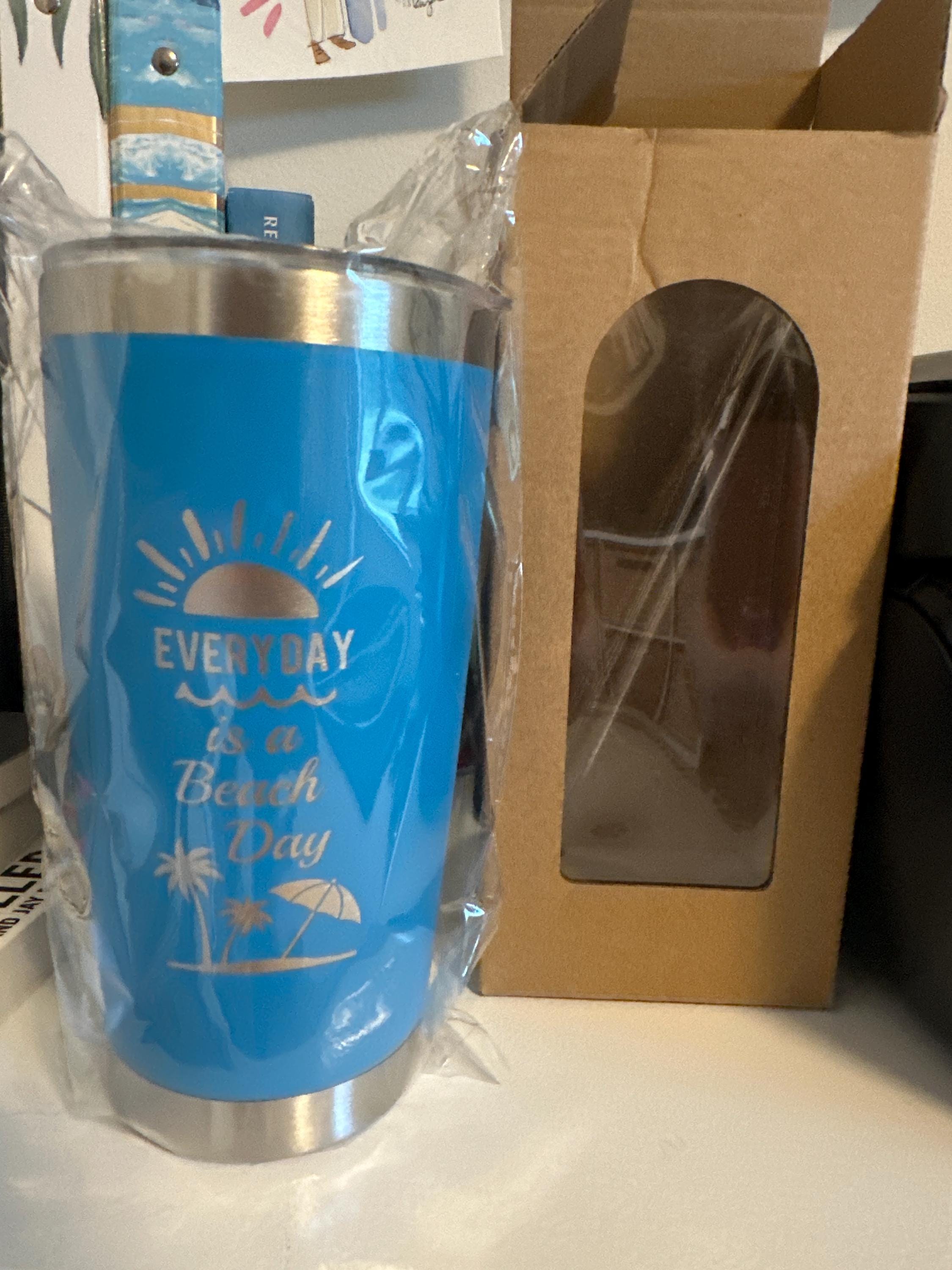 Personalisierter 20 oz Becher, Reisebecher mit individuellem Namen, Becher mit Lasergravur, Wasserbecher aus Edelstahl, Brautjungfernbecher, Isolierbecher