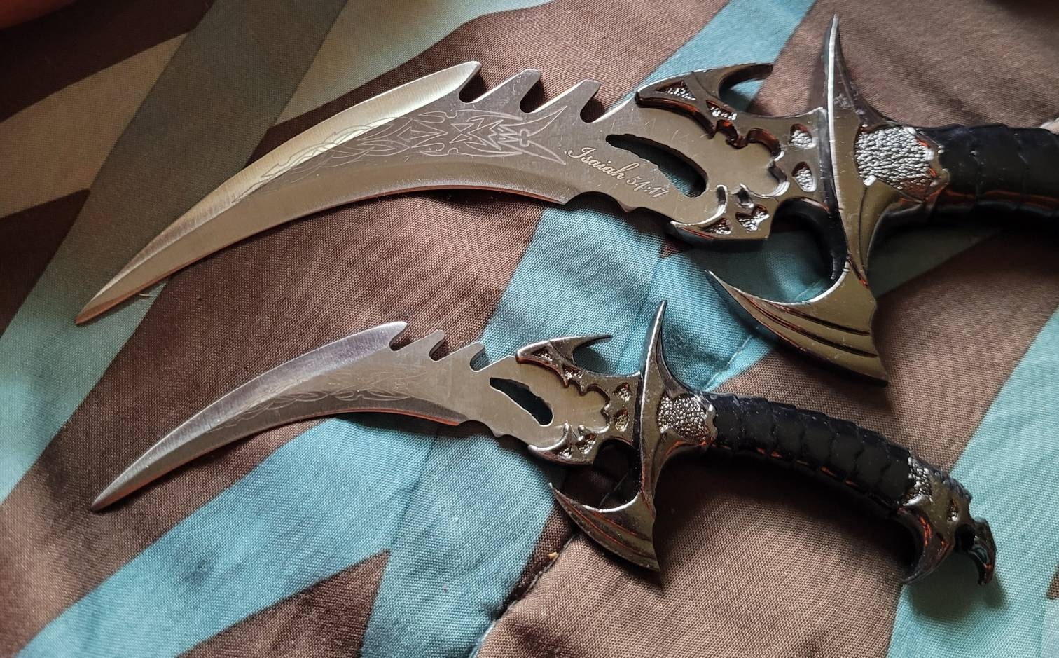 Personalized TWIN DAGGER SET & Sheath Custom Engraved Fantasy Swords Daggers Groomsmen Gift for Dad Him Grandpa Gift for Men Cosplay Larp