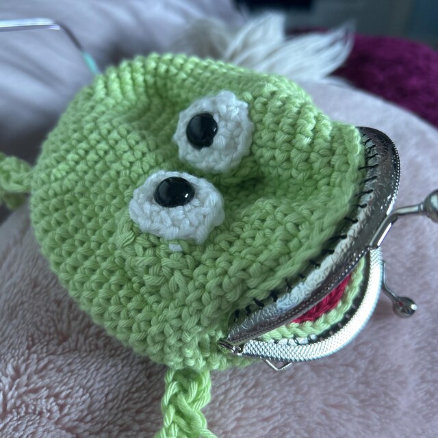 ハイクオリティ タイガーアイ マネーフロッグ（銭蛙）付き 約10cm Anime Green Tree Frog Kawaii Amigurumi Coin Purse/ Wallet - Etsy