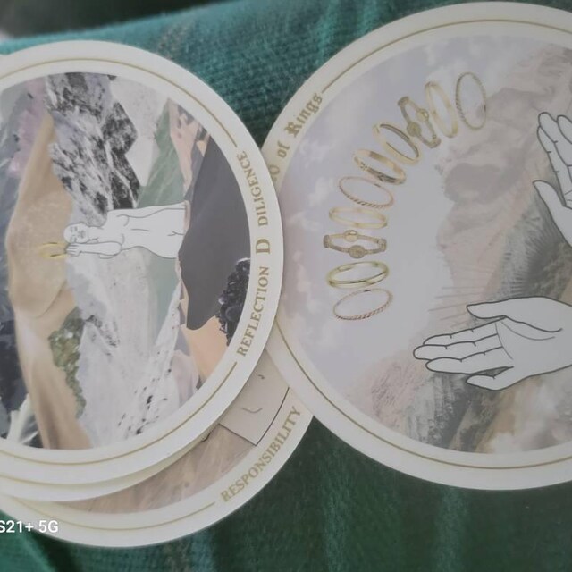 Accurate AF Circle Tarot Deck With Keywords for Beginners