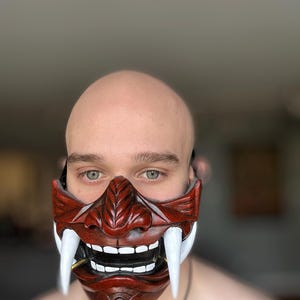 ハーフフェイスのアサシン・ロニン・サムライマスク、クールで