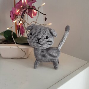 あみぐるみ　ちびねこ　猫　スコティッシュ風　グレーw　キーホルダー　ハンドメイド あみぐるみ ちびねこ 猫 スコティッシュ風 グレーw キーホルダー