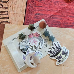 Lyndsie added a photo of their purchase