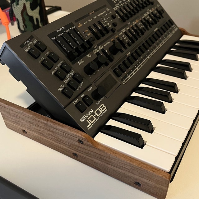 Roland K25-M Cheeks in Walnut | Ideal Upgrade for Character