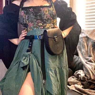 Joukavor Renaissance Belt & Skirt Hike Set – PU Leather, Adjustable, For LARP, Cosplay, Ren Faires (Black/Brown)