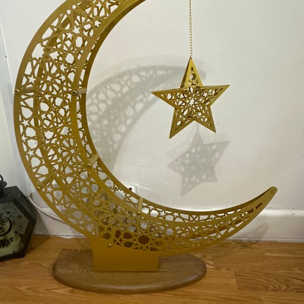 Large Framed Islamic Wall Art 99 Names of Allah Daisy 55 x 55cm 2327 - Gold/White main image 1