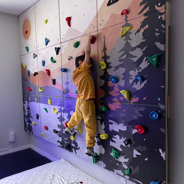 Chambre d'enfant : un mur d'escalade • Plumetis Magazine